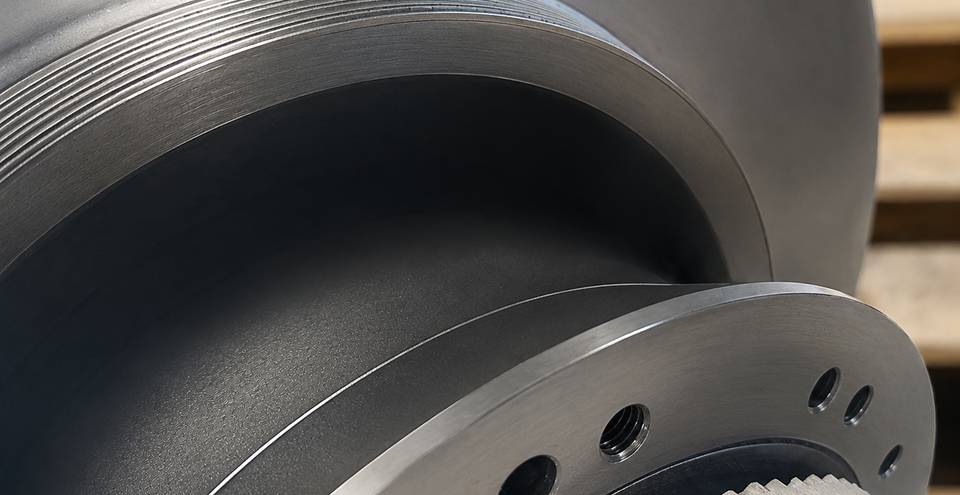 Dettaglio di un componente meccanico con rivestimento autolubrificante Nickel-PTFE